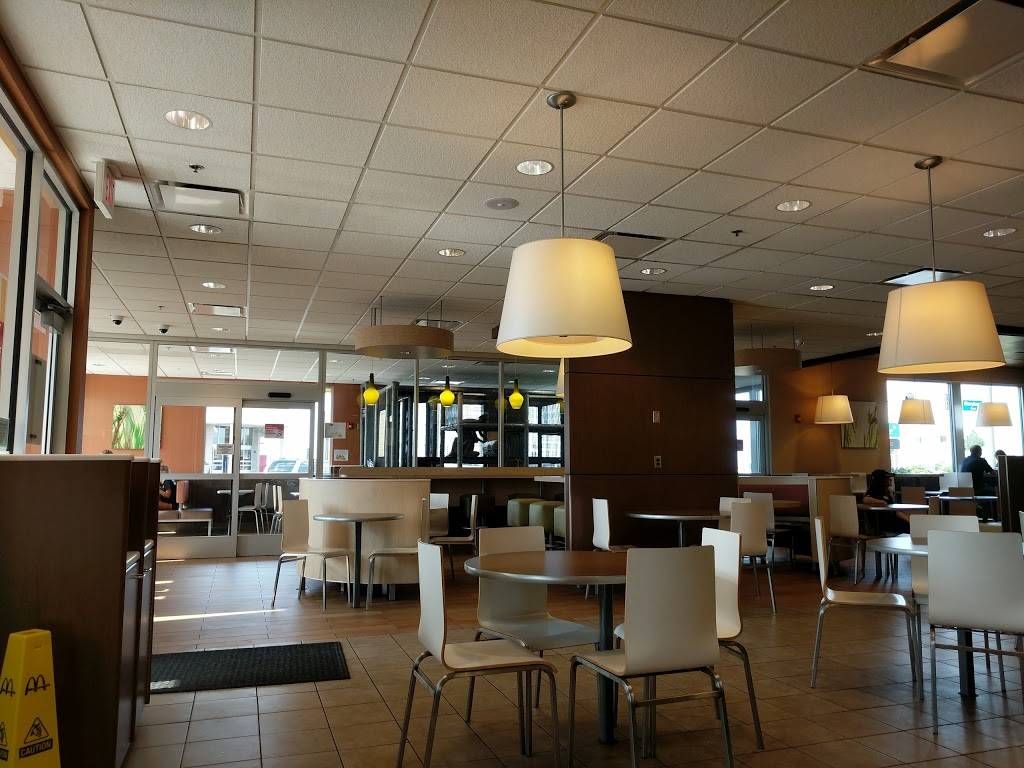 McDonalds | cafe | 1909 Mount Zion Rd, Decatur, IL 62521, USA | 2178644937 OR +1 217-864-4937