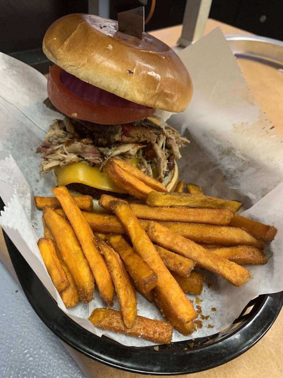 Thin-Que-Line BBQ | restaurant | 13241 Asheville Hwy, Inman, SC 29349, USA | 8647081153 OR +1 864-708-1153