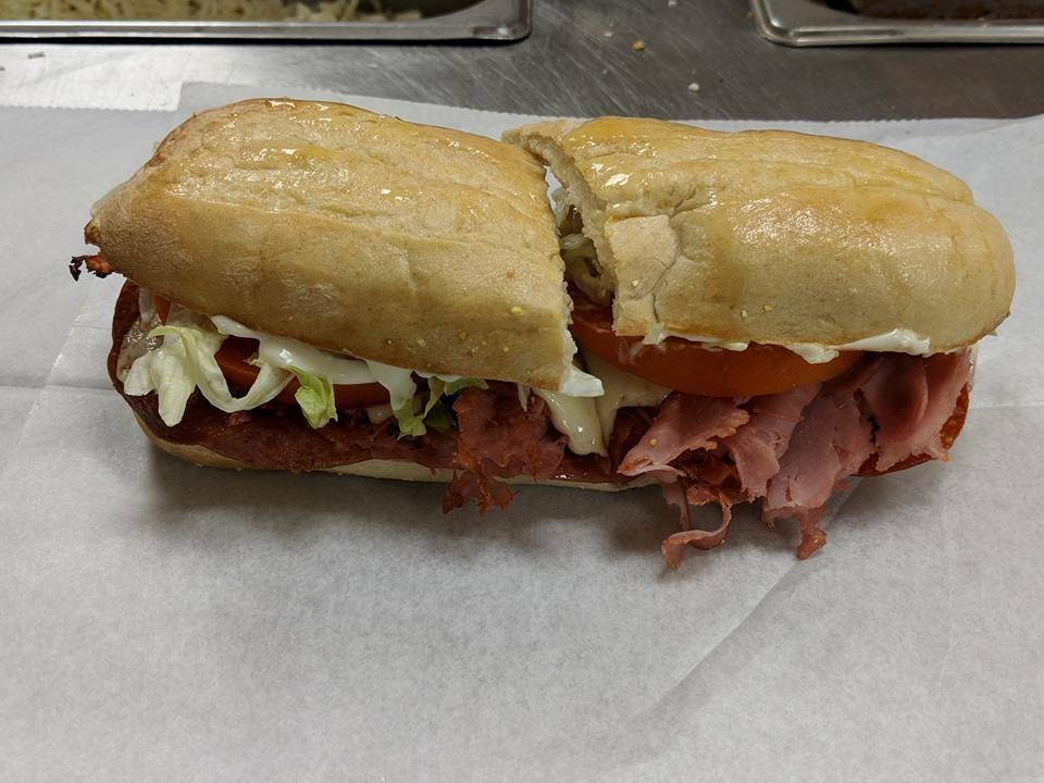 Rocky Tops Pizza- Wayne | restaurant | 360 Mcginnis Dr, Wayne, WV 25570, USA | 3042729988 OR +1 304-272-9988