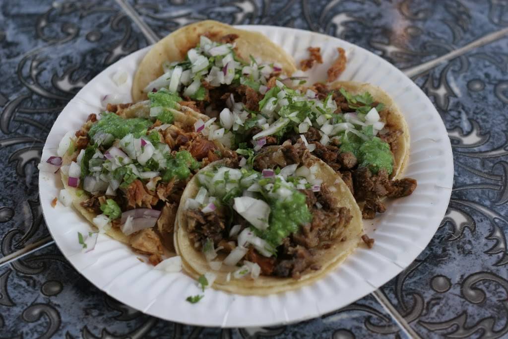 Tacos Y Mariscos El Tio | restaurant | 10250 Rosecrans Ave, Bellflower, CA 90706, USA | 5629258381 OR +1 562-925-8381