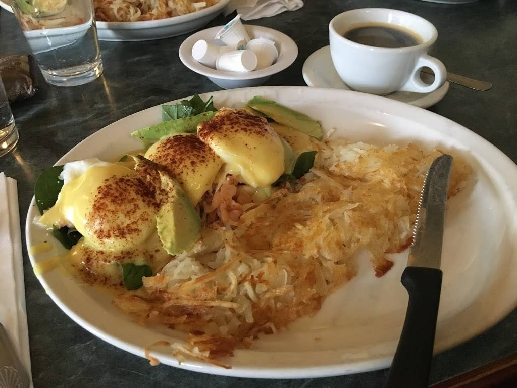 Costas Restaurant | restaurant | 4559 The Ave, Seattle, WA 98105, USA | 2066332751 OR +1 206-633-2751