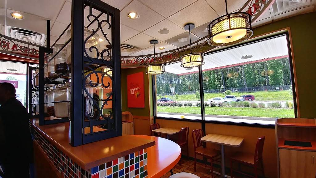 Popeyes Louisiana Kitchen | restaurant | Square Shop Ctr, 2612 Annapolis Rd, Severn, MD 21144, USA | 4105518838 OR +1 410-551-8838