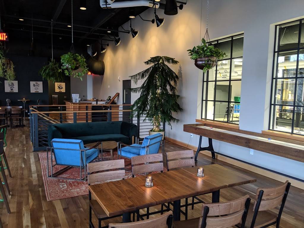 La Crosse Distilling Co. | restaurant | 129 Vine St, La Crosse, WI 54601, USA | 6088818800 OR +1 608-881-8800