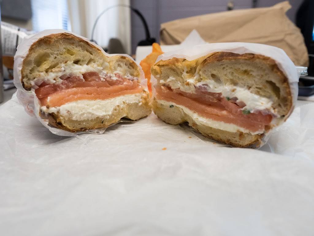 New York Bagel & Bialy Corporation | restaurant | 3556 1/2 Dempster Street, Skokie, IL 60076, USA | 8476739388 OR +1 847-673-9388