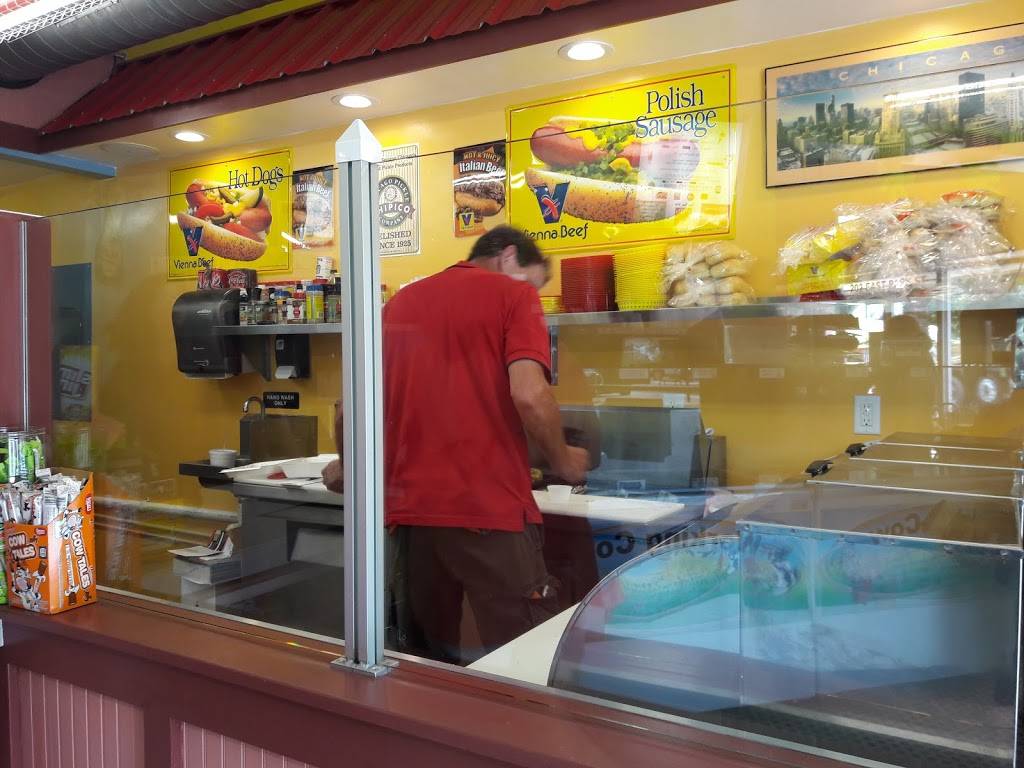 Ikes Eats & Treats | restaurant | 103 Main St, Auburndale, FL 33823, USA | 8639676111 OR +1 863-967-6111