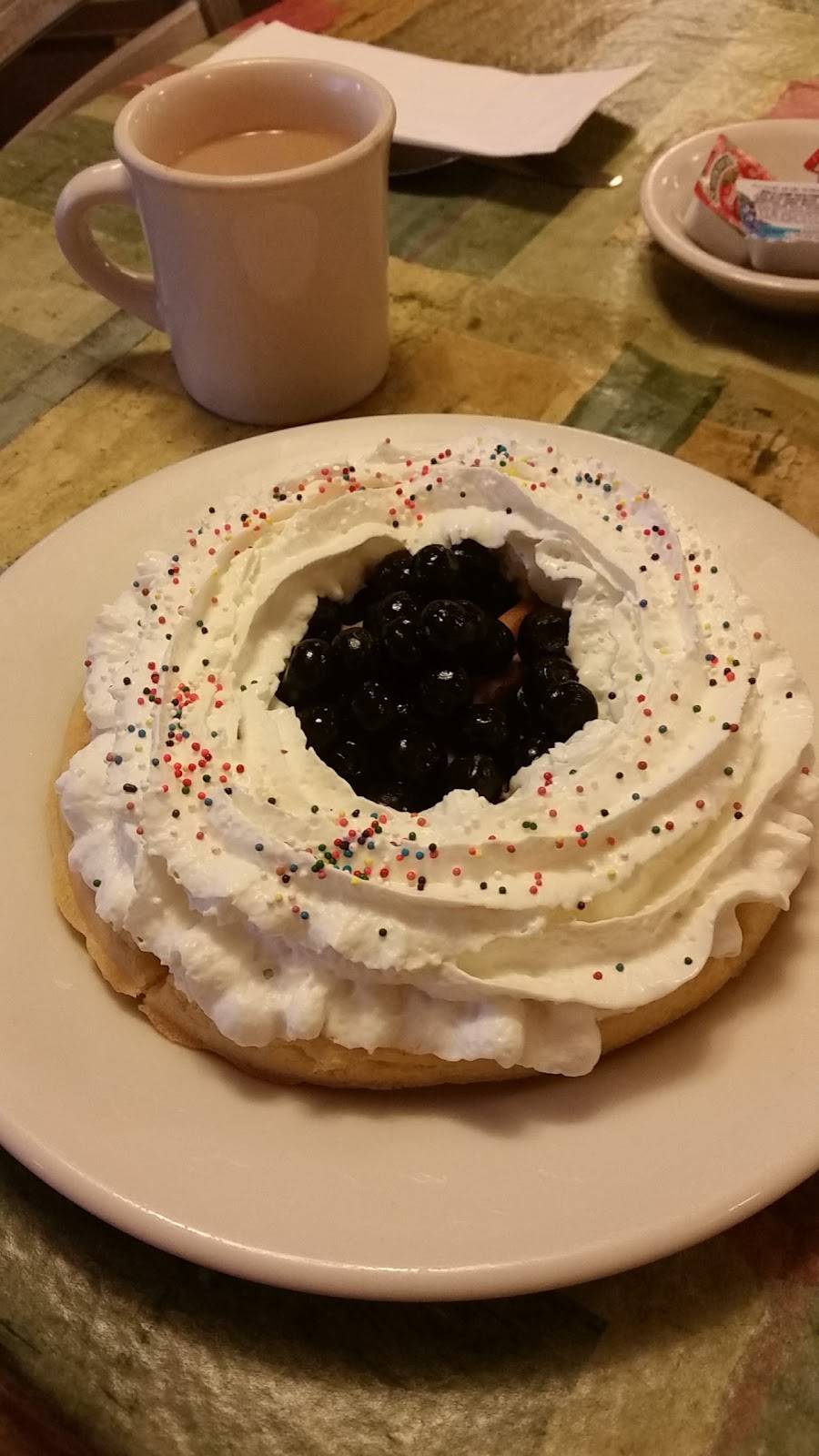 Village Book & Table | restaurant | 29 W Main St, Fairfield, PA 17320, USA | 7176425650 OR +1 717-642-5650