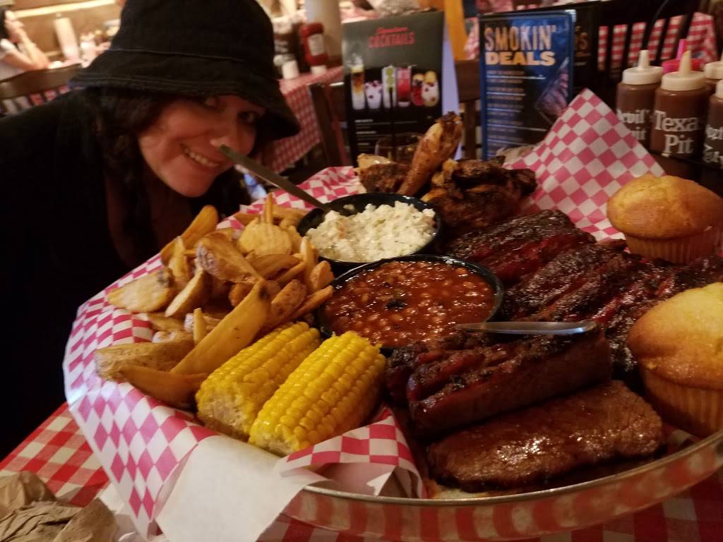 Famous Daves Bar-B-Que | restaurant | 4215 E Black Horse Pike, Mays Landing, NJ 08330, USA | 6095699910 OR +1 609-569-9910