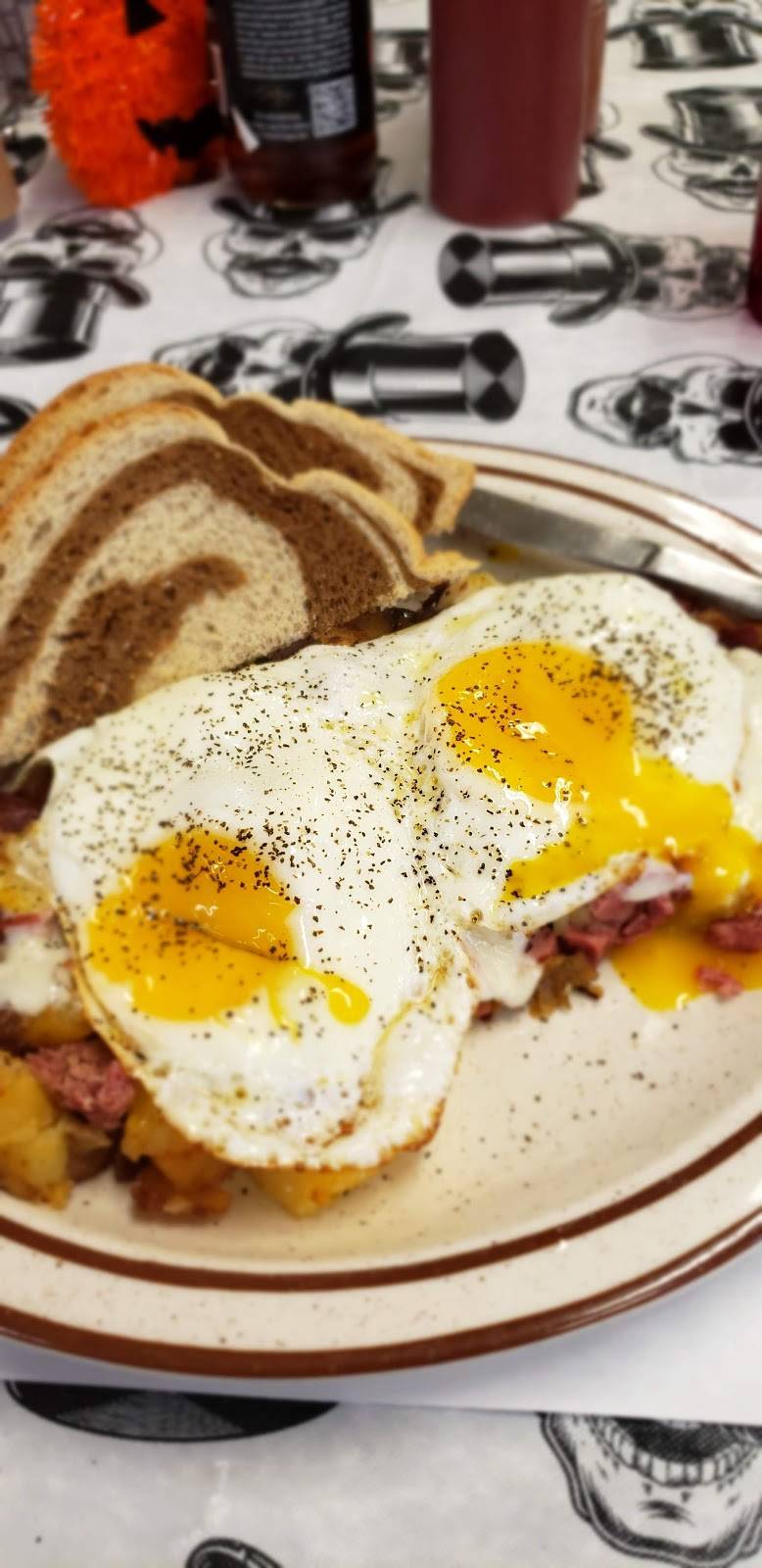 Crabby Dans Grill | restaurant | 1350 Pittsford Mendon Rd, Mendon, NY 14506, USA | 5856247760 OR +1 585-624-7760