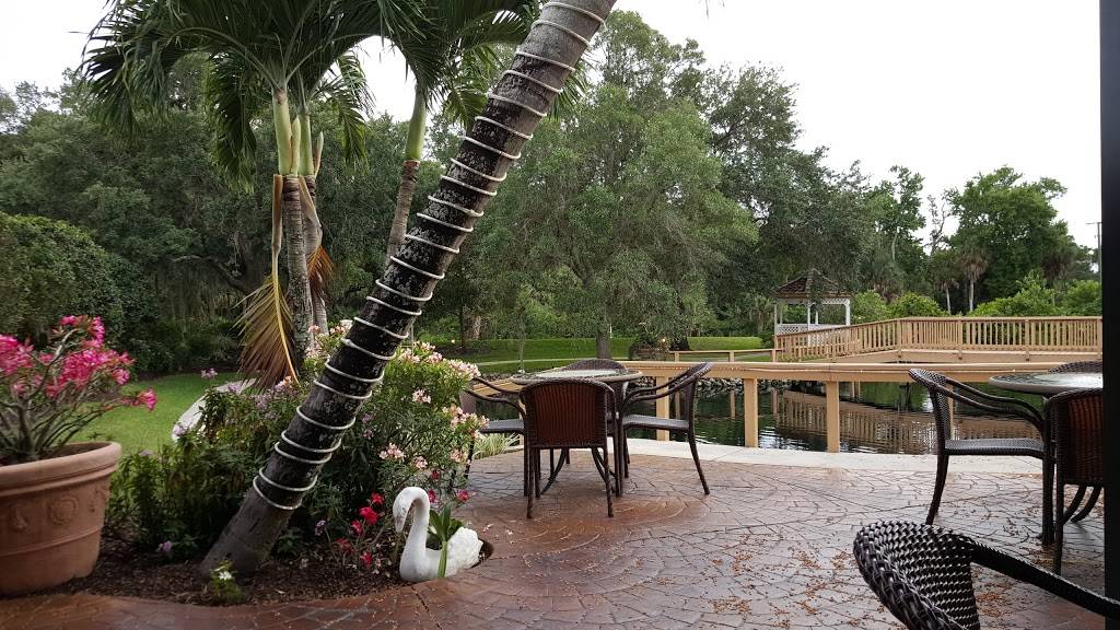 Roesslers Restaurant | restaurant | 2033 Vamo Way, Sarasota, FL 34238, USA | 9419665688 OR +1 941-966-5688