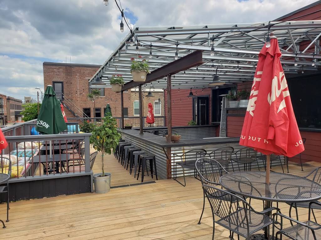 The Down TownR Saloon | restaurant | 707 56th St, Kenosha, WI 53140, USA | 2627647013 OR +1 262-764-7013