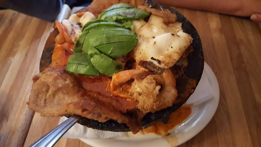 Carnitas Sahuayo | restaurant | 402 W 17th St, Santa Ana, CA 92706, USA | 7148340229 OR +1 714-834-0229