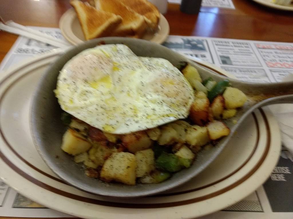 Famous Amos Restaurant | restaurant | 8265 Normandy Blvd, Jacksonville, FL 32221, USA | 9047862244 OR +1 904-786-2244