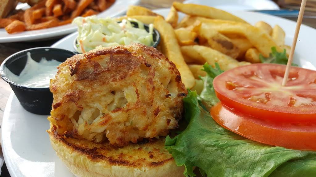 Nicks Fish House | restaurant | 2600 Insulator Dr, Baltimore, MD 21230, USA | 4103474123 OR +1 410-347-4123