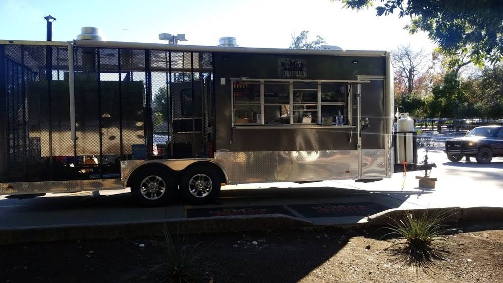 Mommas Texas Smokehouse | restaurant | 7355 FM 1960, Humble, TX 77346, USA | 8322174667 OR +1 832-217-4667