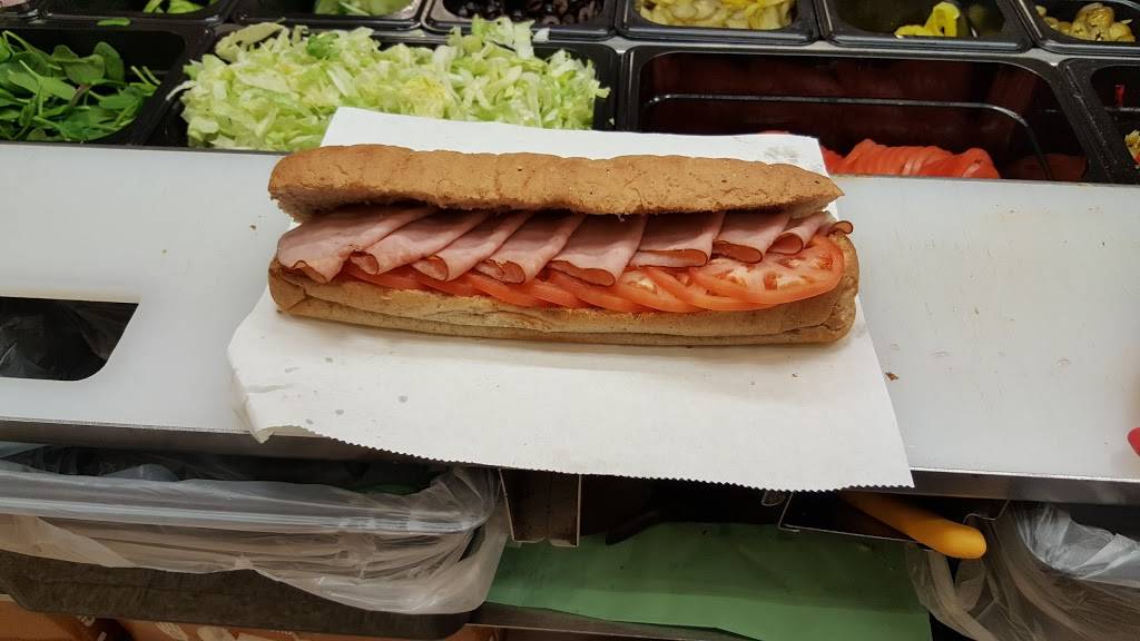 Subway | restaurant | 616 E Green St Suite A, Champaign, IL 61820, USA | 2172390108 OR +1 217-239-0108