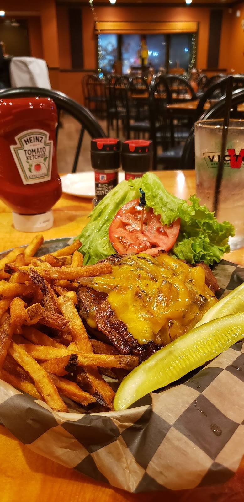 Fallston Barrel House | restaurant | 2403 Belair Rd, Fallston, MD 21047, USA | 4439813062 OR +1 443-981-3062