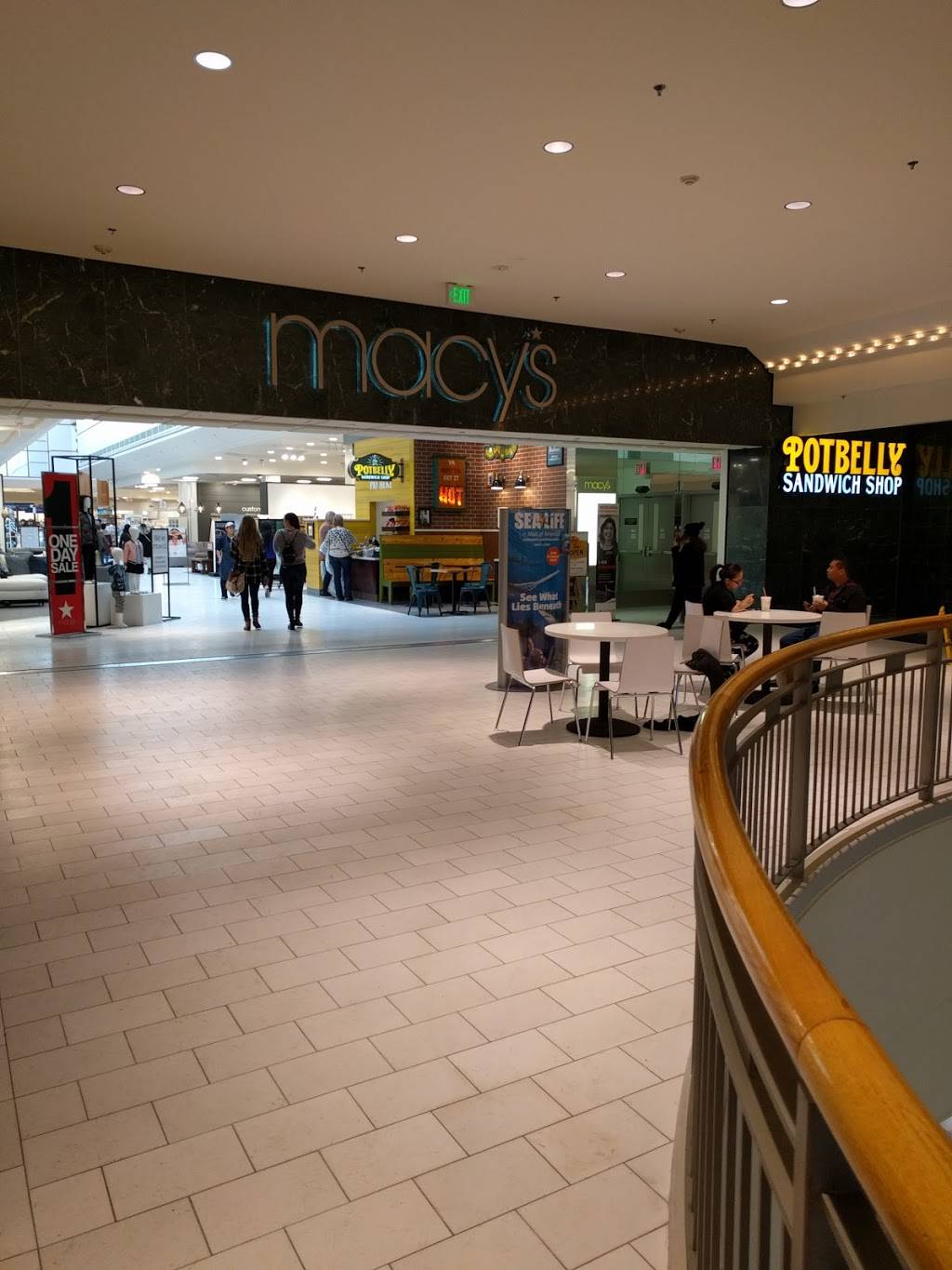 Potbelly Sandwich Shop | restaurant | Macys MOA 4000, Southwest Ct, Bloomington, MN 55425, USA | 9528834017 OR +1 952-883-4017