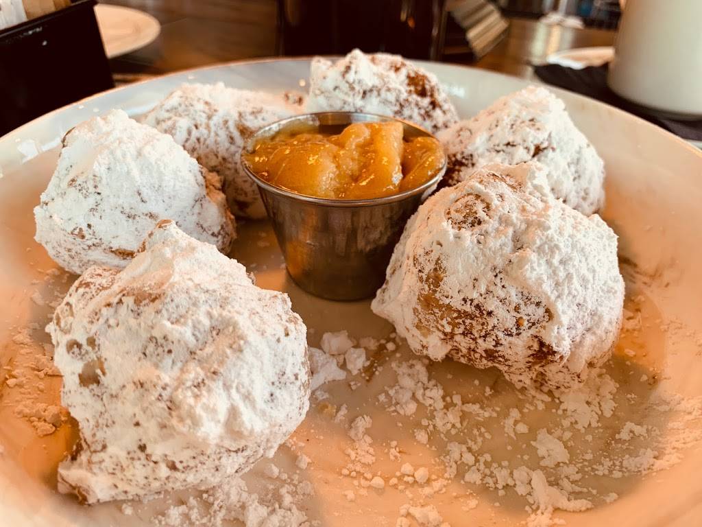 Louies Wine Dive Nashville | restaurant | 101 17th Ave S, Nashville, TN 37203, USA | 6158669172 OR +1 615-866-9172