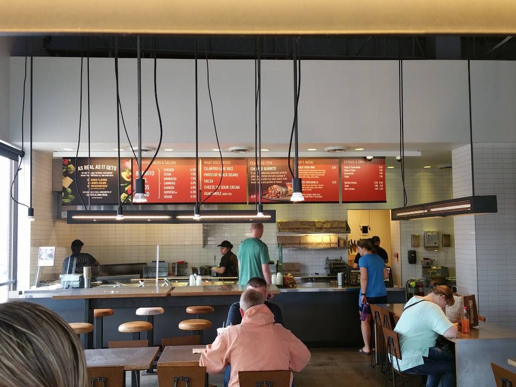 Chipotle Mexican Grill | restaurant | 2075 Cliff Rd, Eagan, MN 55122, USA | 9523038884 OR +1 952-303-8884