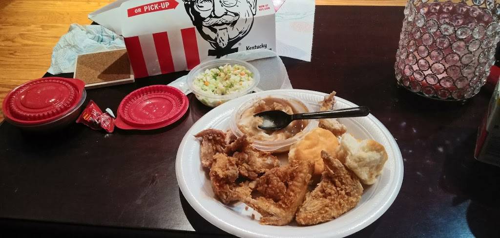 KFC | restaurant | 1068 E County Line Rd, Ridgeland, MS 39157, USA | 6019567635 OR +1 601-956-7635