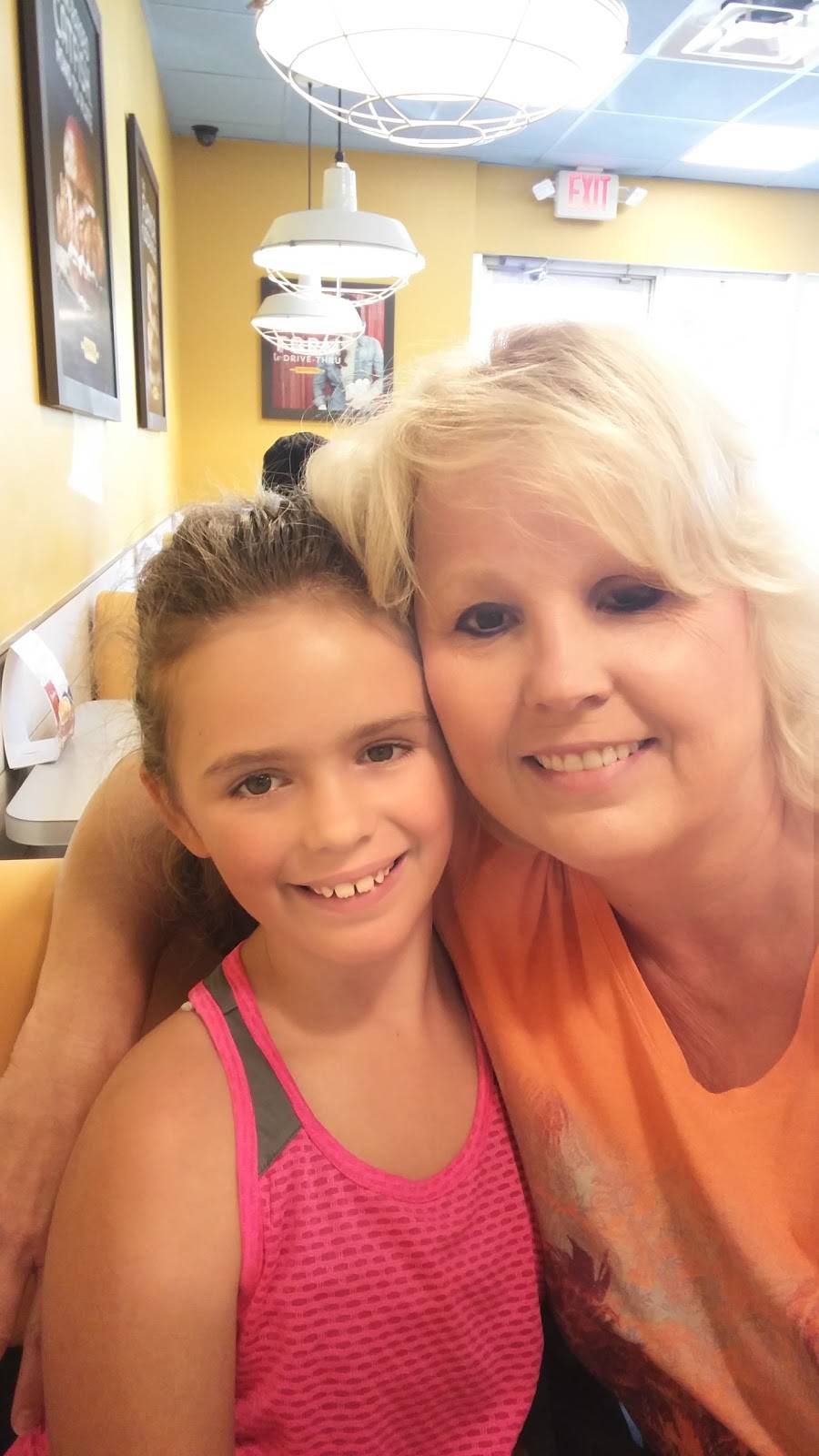 Biscuitville | cafe | 114 W Kings Hwy, Eden, NC 27288, USA | 3366270267 OR +1 336-627-0267