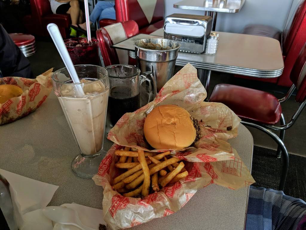 Muscatine Maid-Rite | restaurant | 3414 N Port Dr, Muscatine, IA 52761, USA | 5632633244 OR +1 563-263-3244