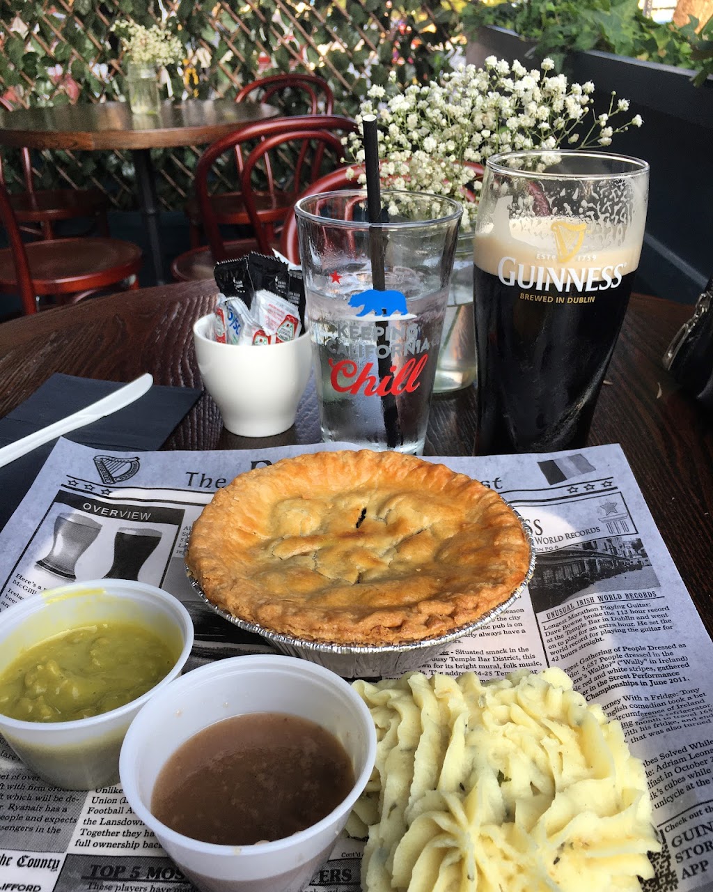 The Auld Chip Shop | restaurant | 4007 W Riverside Dr, Burbank, CA 91505, USA | 8188617777 OR +1 818-861-7777