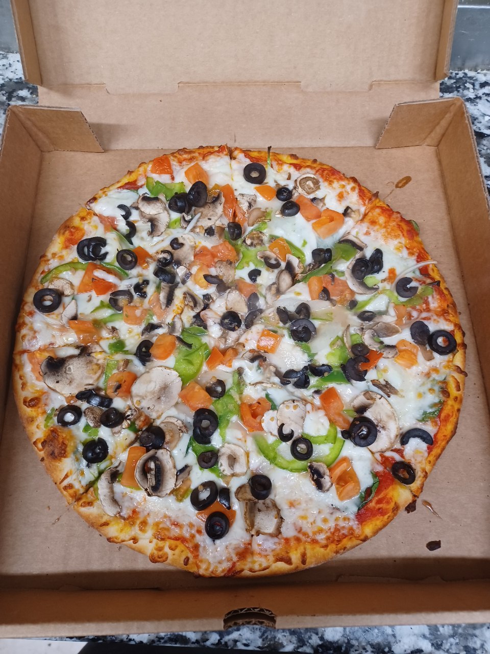 PizzAmore | restaurant | 1800 Carothers Pkwy #5, Brentwood, TN 37027, USA | 6157220000 OR +1 615-722-0000