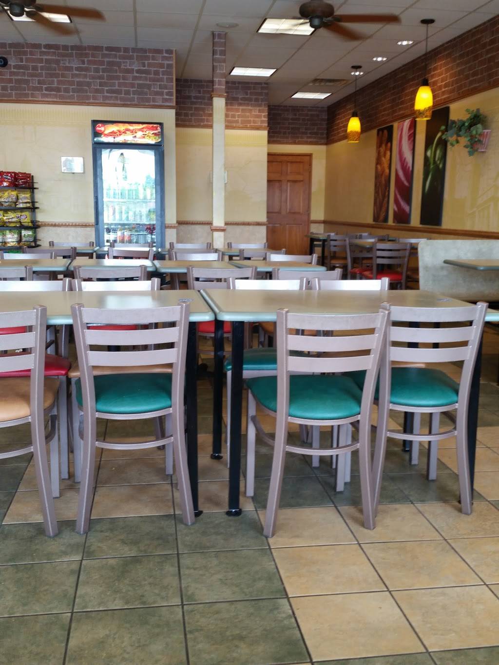 Subway | restaurant | 2170 Park Rd, Connersville, IN 47331, USA | 7658257031 OR +1 765-825-7031