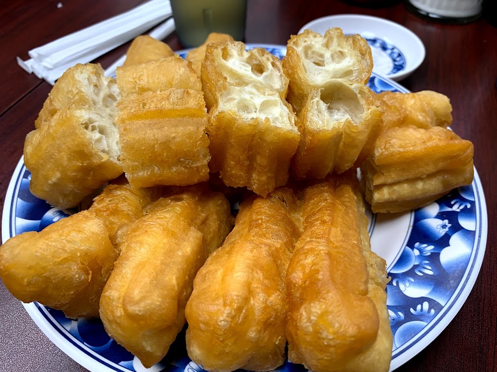 Heng Seng Restaurant | restaurant | 2217 S 7th St, Philadelphia, PA 19148, USA | 2157555390 OR +1 215-755-5390