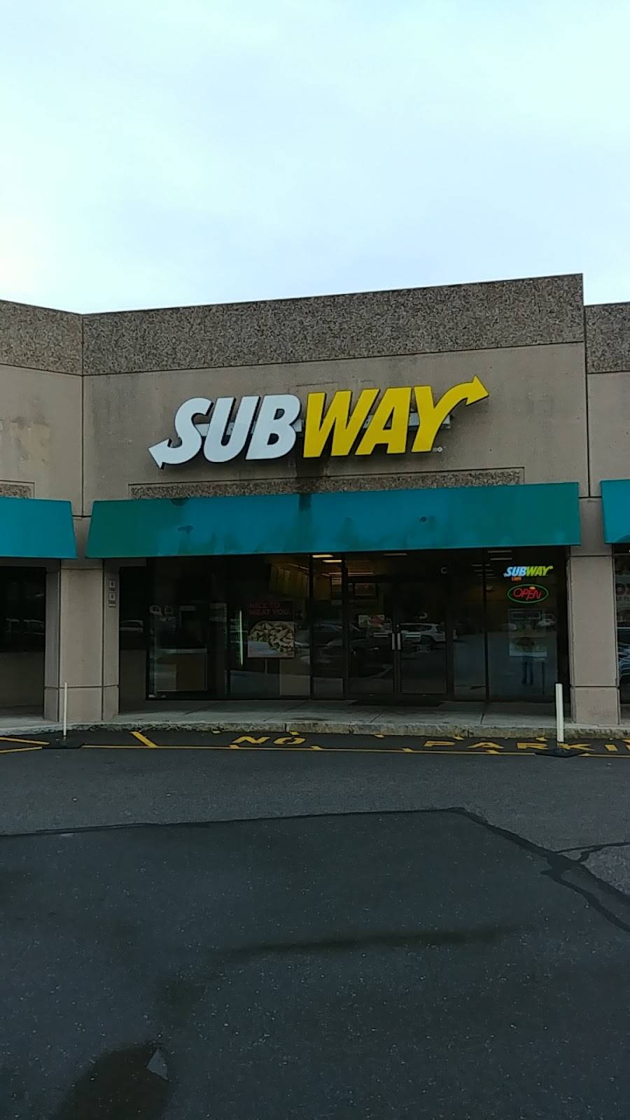Subway Restaurants | restaurant | 10 Wall St, Burlington, MA 01803, USA | 7817508354 OR +1 781-750-8354