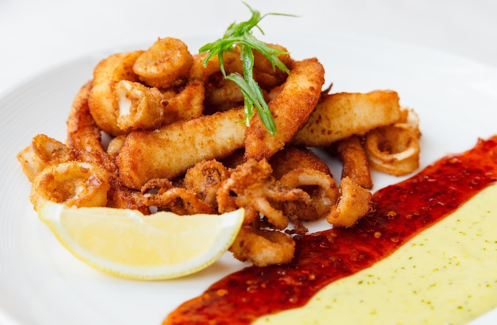 Jax Fish House & Oyster Bar | restaurant | 4814 Roanoke Pkwy, Kansas City, MO 64112, USA | 8164377940 OR +1 816-437-7940