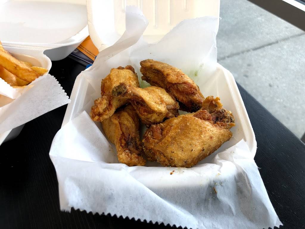 Wing Spot | restaurant | 1700 Nottingham Way, Hamilton Township, NJ 08619, USA | 6098900567 OR +1 609-890-0567