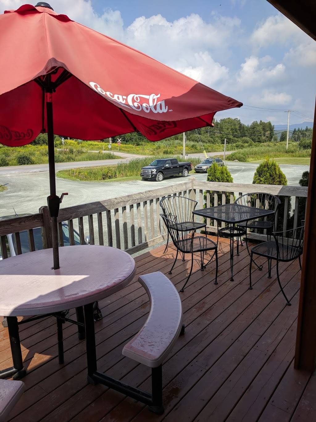 Cantine Maude | restaurant | 342 QC-112, Saint-Étienne-de-Bolton, QC J0E 2E0, Canada | 4502970001 OR +1 450-297-0001