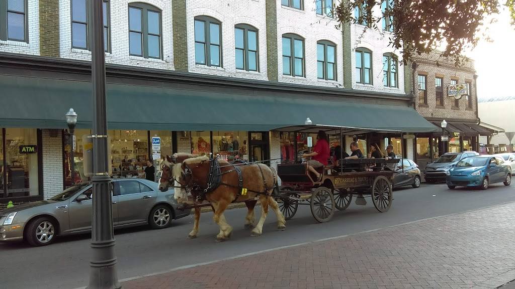 Moss + Oak Savannah Eatery | restaurant | 2 W Bay St, Savannah, GA 31401, USA | 9127214593 OR +1 912-721-4593