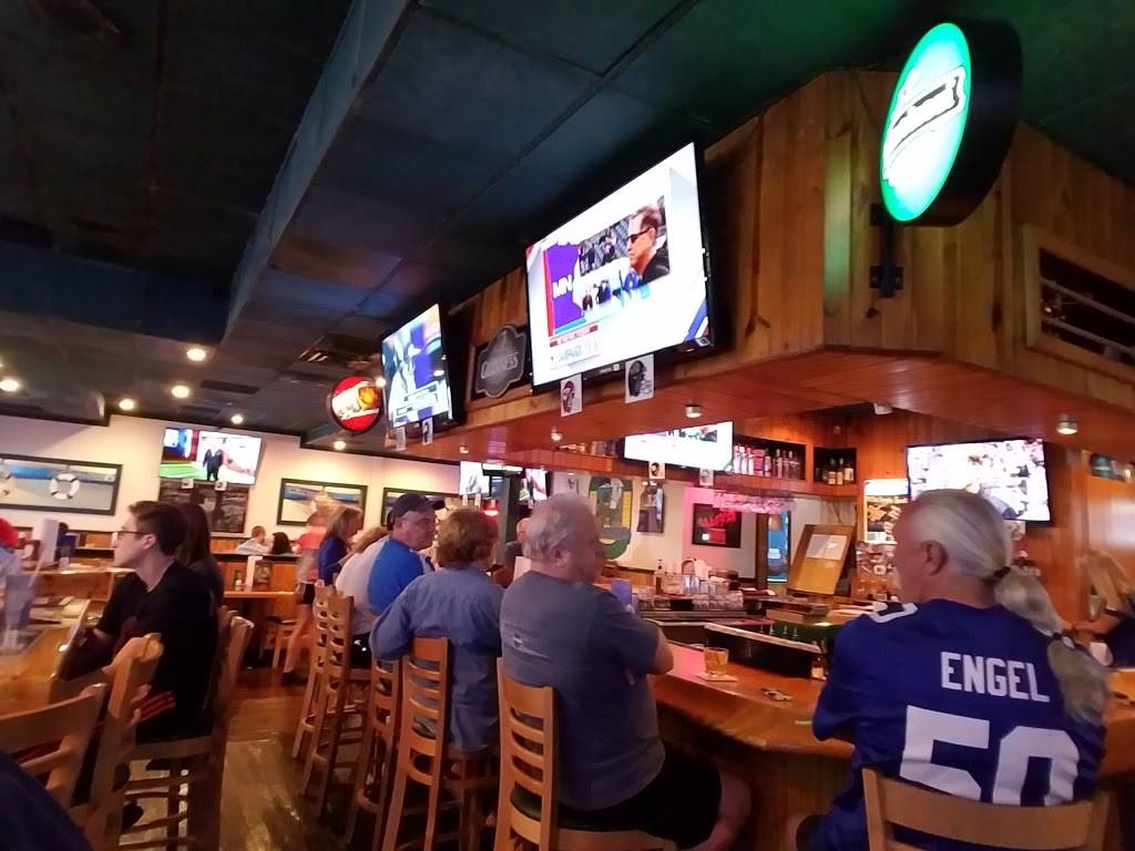 Gators Dockside | restaurant | 5275 Red Bug Lake Rd, Winter Springs, FL 32708, USA | 4076956622 OR +1 407-695-6622