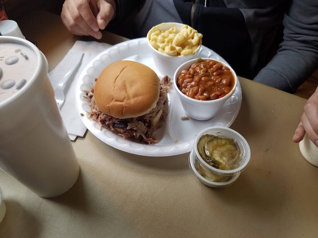Shack in the Back BBQ | restaurant | 406 Mt Holly Rd, Fairdale, KY 40118, USA | 5023633227 OR +1 502-363-3227