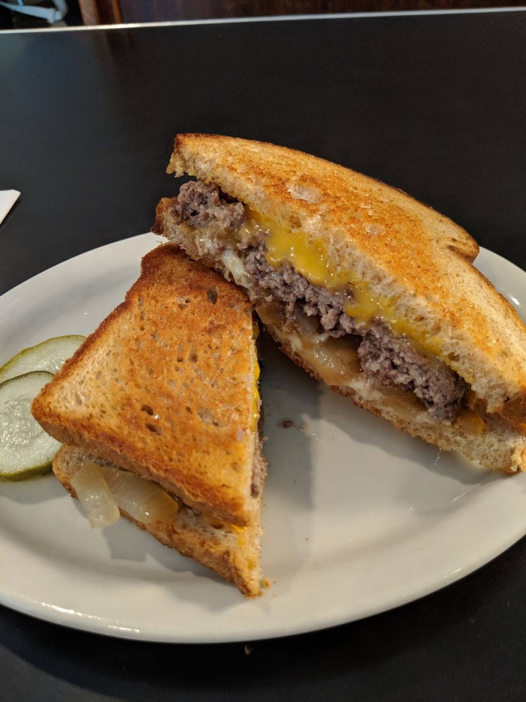 Convention Grill | restaurant | 3912 Sunnyside Rd, Edina, MN 55424, USA | 9529206881 OR +1 952-920-6881