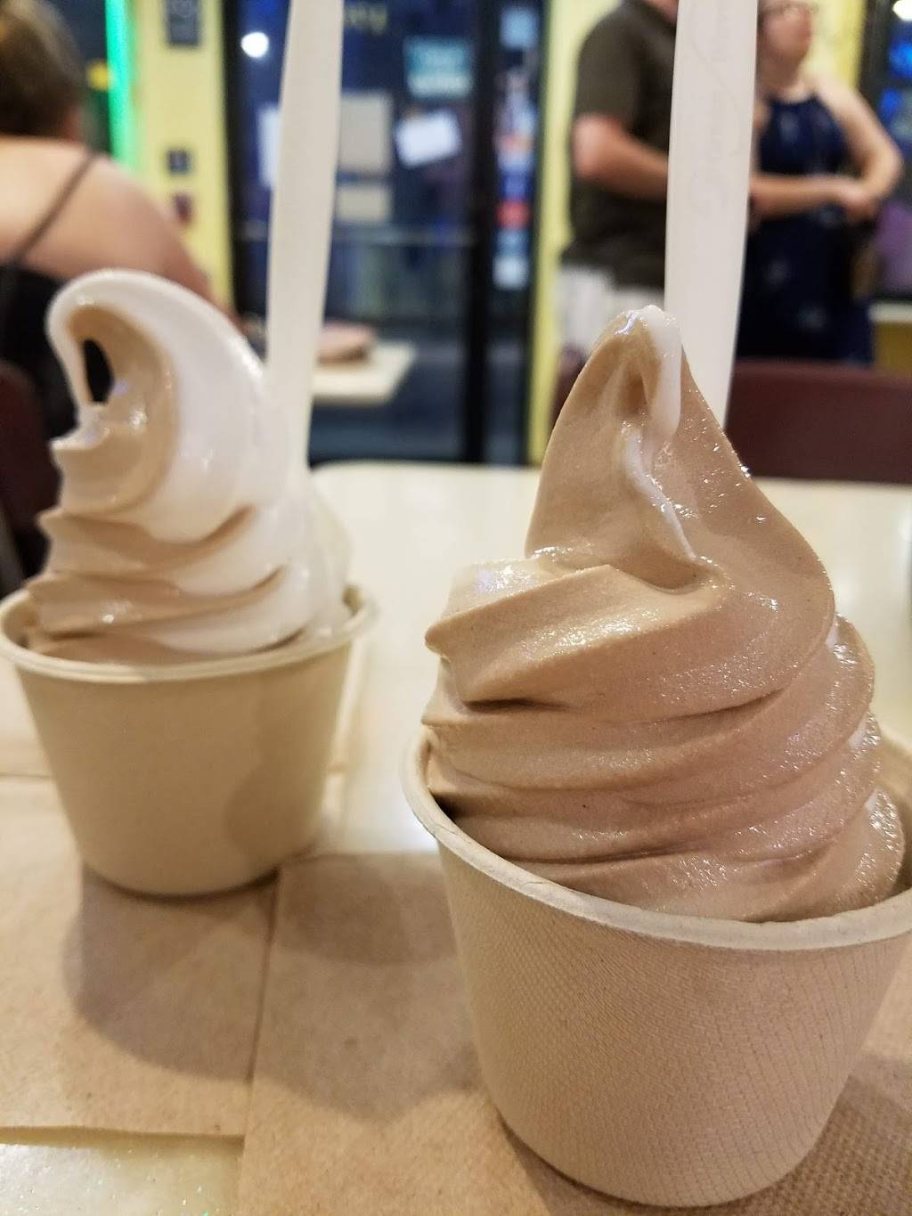 Like No Udder | restaurant | 170 Ives St, Providence, RI 02906, USA | 4012283880 OR +1 401-228-3880