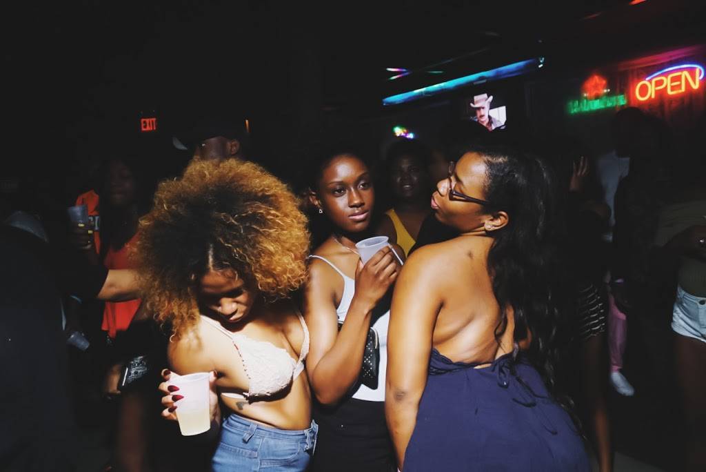 Runway Cafe/Lime | restaurant | 380 NE 59th St, Miami, FL 33137, USA | 3055257393 OR +1 305-525-7393