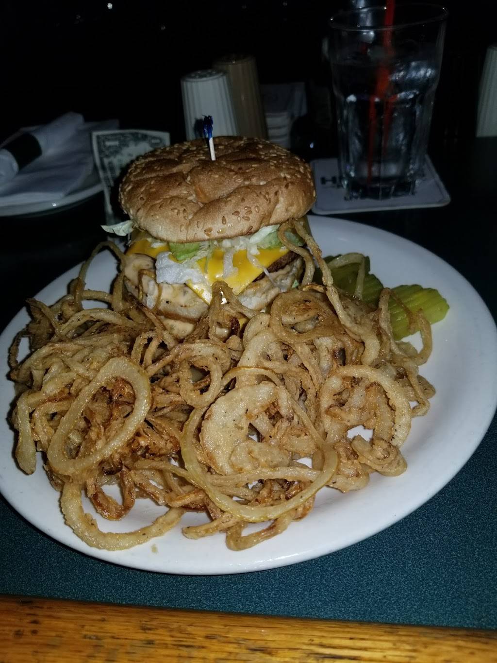 Coachs Pub N Grill | meal takeaway | 3608, 5356 South 13th Street, Milwaukee, WI 53221, USA | 4142818175 OR +1 414-281-8175