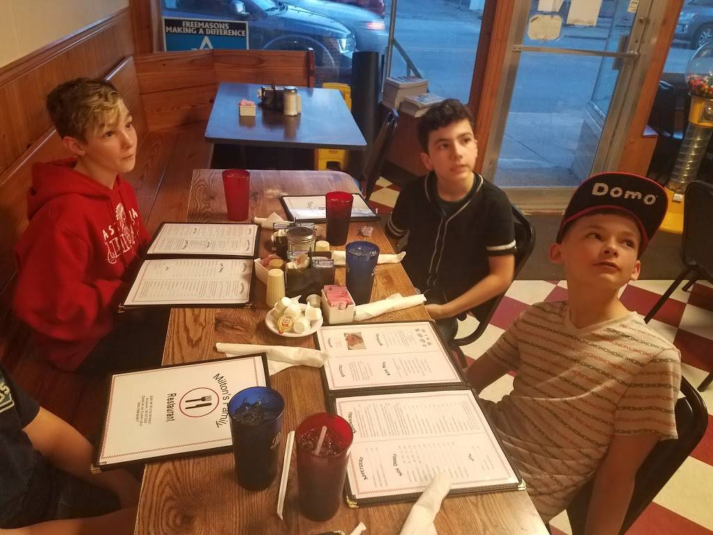 Miltons Family Restaurant | restaurant | 220 W State St, Albany, IN 47320, USA | 7657898487 OR +1 765-789-8487