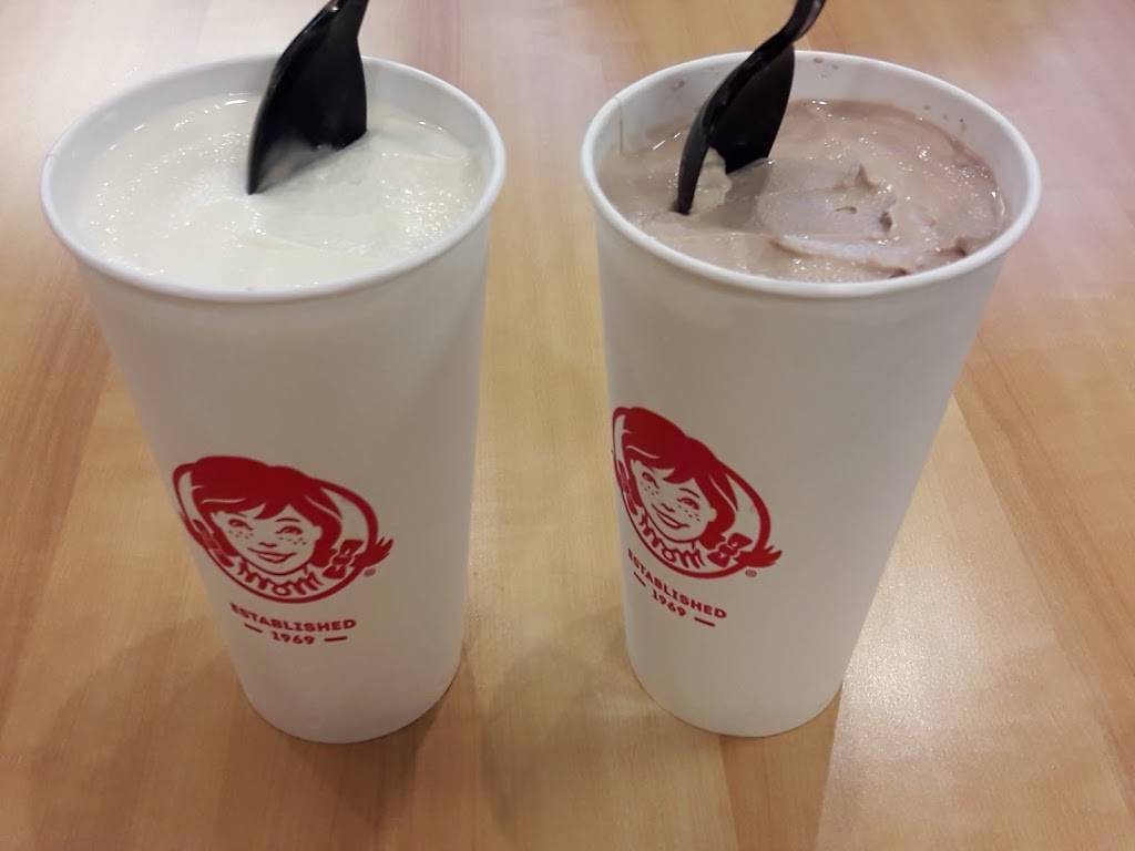 Wendys | restaurant | 12650 Pines Blvd, Pembroke Pines, FL 33027, USA | 9544365583 OR +1 954-436-5583