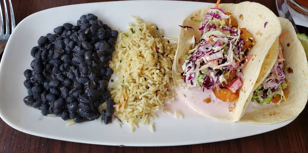 Village Tavern | restaurant | 221 Reynolda Village, Winston-Salem, NC 27106, USA | 3367480221 OR +1 336-748-0221