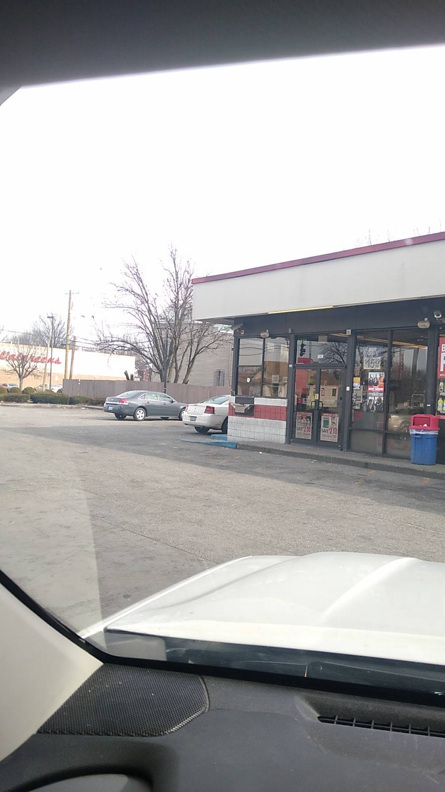 Thorntons | bakery | 1521 Dixie Hwy, Louisville, KY 40210, USA | 5027755561 OR +1 502-775-5561