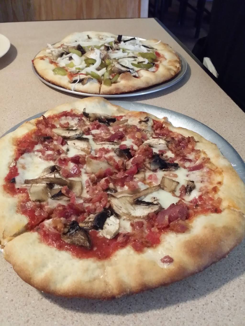 Marios Italian & Country | restaurant | 15415 Patrick Henry Hwy, Amelia Court House, VA 23002, USA | 8045616100 OR +1 804-561-6100