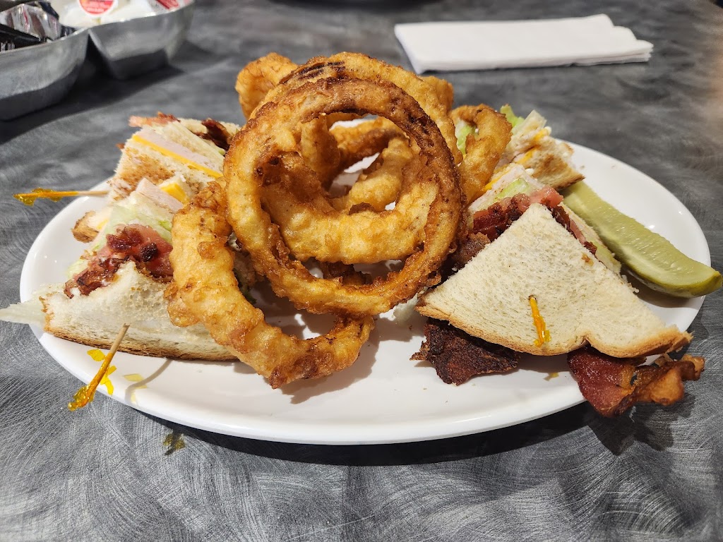 Broadway Diner | restaurant | 28407 Five Mile Rd, Livonia, MI 48154, USA | 7348554572 OR +1 734-855-4572