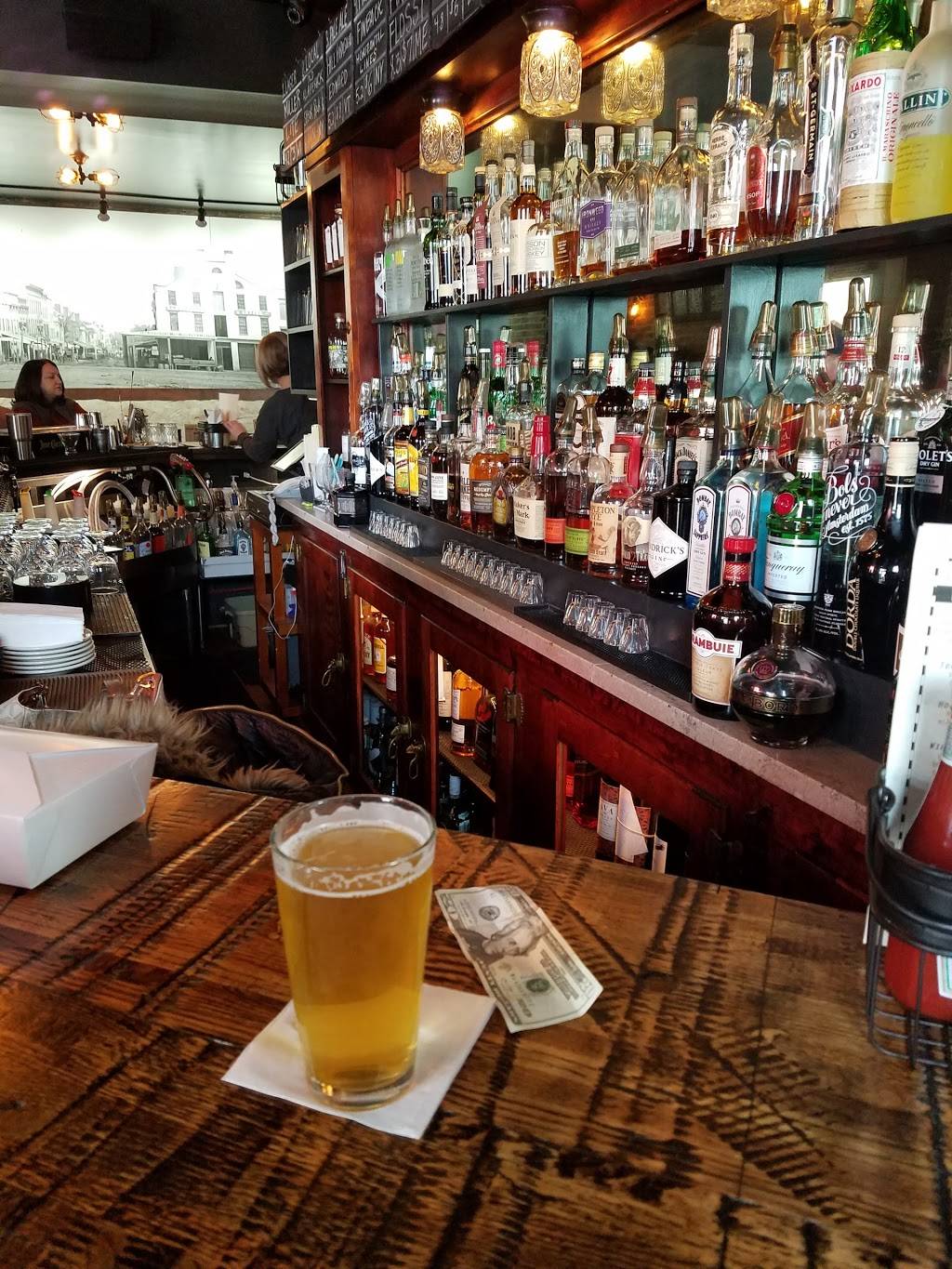 Governors Tavern | restaurant | 14 S 7th St, Hudson, NY 12534, USA | 5186975609 OR +1 518-697-5609