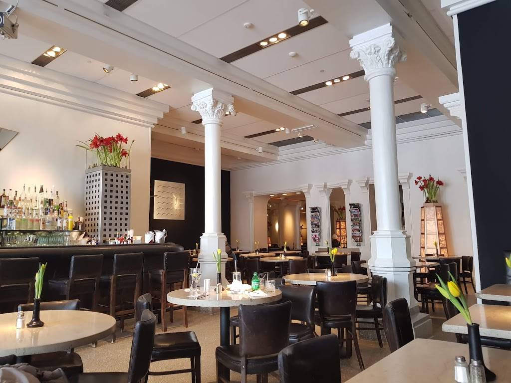 Elsas On the Park | restaurant | 833 N Jefferson St, Milwaukee, WI 53202, USA | 4147650615 OR +1 414-765-0615