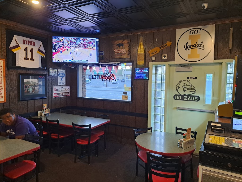 Daves Bar and Grill | restaurant | 12124 E Sprague Ave, Spokane Valley, WA 99206, USA | 5099269640 OR +1 509-926-9640
